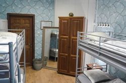 Godzillas Hostel (9)