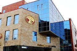 Raikin Plaza Hotel (10)