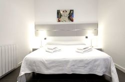 Barcelona Comtal Apartments (54)