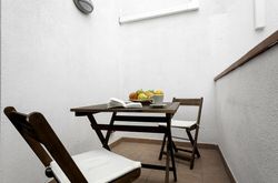 Barcelona Comtal Apartments (82)