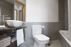 ARAGO312 APARTMENTS (19)