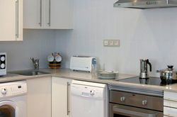 AMISTER APARTMENTS (5)