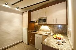 BORNE DOWN TOWN APARTMENTS (19)