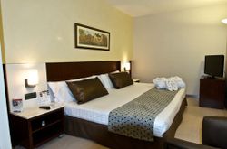 CATALONIA BORN HOTEL (4)